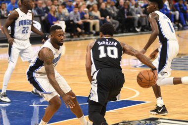 Orlando Magic, 19 Aralık 2018 tarihinde Orlando Florida 'daki Amway Center' da San Antonio Spurs 'a ev sahipliği yapmaktadır.. 