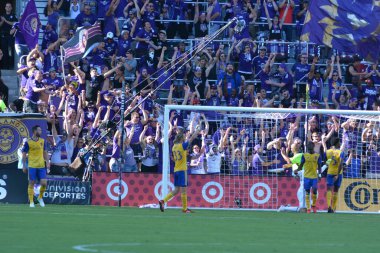 Orlando City 29 Nisan 2017 'de Orlando, Florida' daki Orlando City Stadyumu 'nda Colorado Rapids' e ev sahipliği yaptı.)