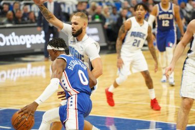 Orlando Magic 27 Aralık 2019 Cuma günü Orlando, Florida 'daki Amway Arena' da Philadelphia 76ers 'a ev sahipliği yapıyor..