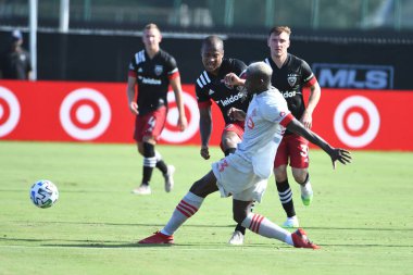 Toronto FC oyuncusu Mavinga, Chris # 23, 13 Temmuz 2020 tarihinde Orlando Florida 'daki ESPN Vahşi Spor Dünyası' nda düzenlenen MLS 's Back Turnuvası' nda vuruşunu yapıyor..  