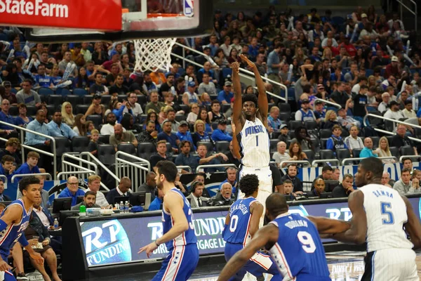 Orlando Magic 13 Ekim 2019 'da Florida, Orlando' daki Amway Center 'da Philadelphia 76ers' a ev sahipliği yaptı..  