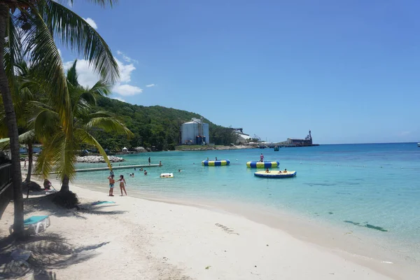 Utsikt Från Stranden Det Vackra Havet — Stockfoto