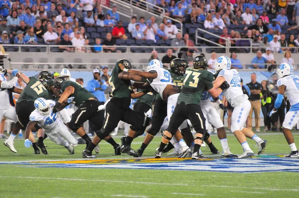 Kuzey Carolina 29 Aralık 2015 tarihinde Orlando Florida 'daki Kamp Dünya Stadyumu' nda oynanan Russell Atletizm Kupası 'nda Baylor ile karşılaşacak.. 