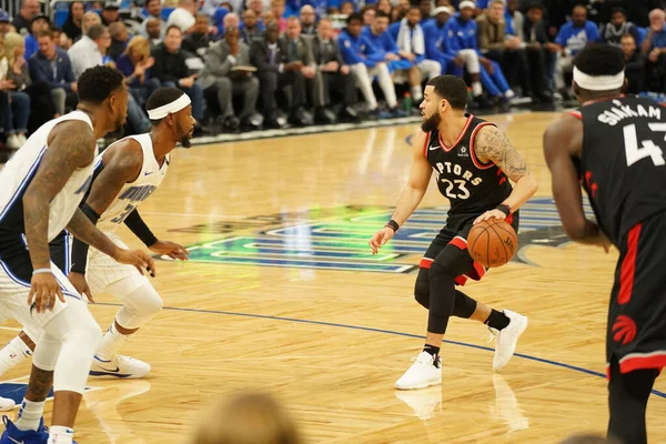 Orlando Magic 21 Nisan 2019 tarihinde Orlando Florida 'daki Amway Arena' da düzenlenen NBA Playoff 1 'de Toronto Rapçileri' ne ev sahipliği yapıyor..