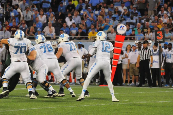 North Carolina Αντιμετωπίσει Baylor Κατά Διάρκεια Του Russell Athletic Bowl — Φωτογραφία Αρχείου