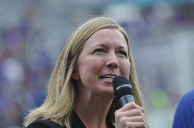 Orlando Pride 22 Nisan 2017 'de Orlando City Stadyumu' nda Washington Spirit 'e ev sahipliği yaptı.. 