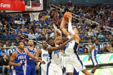 Orlando Magic 13 Ekim 2019 'da Florida, Orlando' daki Amway Center 'da Philadelphia 76ers' a ev sahipliği yaptı..  