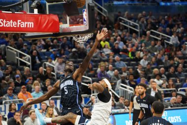 Orlando Magic 28 Şubat 2020 tarihinde Orlando Florida 'da Amway Center' da Minnesota Timberwolves 'a ev sahipliği yapar..  