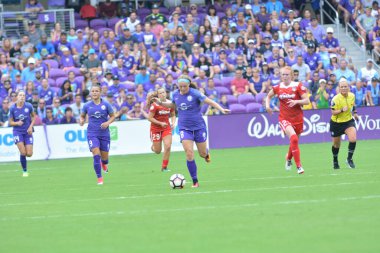 Orlando Pride 22 Nisan 2017 'de Orlando City Stadyumu' nda Washington Spirit 'e ev sahipliği yaptı..  