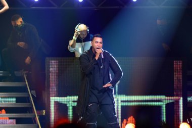 Baba Yankee ve Don Omar 7 Ağustos 2016 'da Orlando Florida' daki Amway Center 'da konser verdiler..  