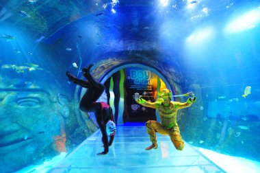 30 Ağustos 2016 'da Orlando Florida' daki güzel Orlando Eye 'daki Cirque du Soleil gösterisi..