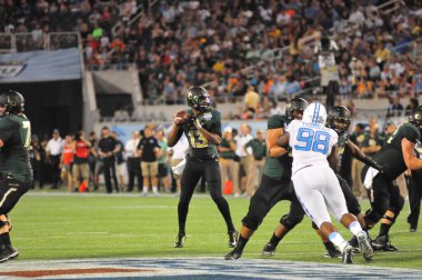 Kuzey Carolina 29 Aralık 2015 tarihinde Orlando Florida 'daki Kamp Dünya Stadyumu' nda oynanan Russell Atletizm Kupası 'nda Baylor ile karşılaşacak.. 