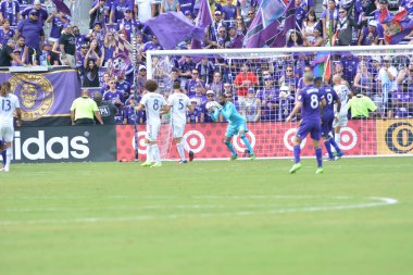 Orlando City 15 Nisan 2017 'de Florida, Orlando' daki Citrus Bowl 'da Los Angeles Galaksisine ev sahipliği yaptı..  