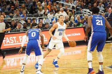 Orlando Magic 27 Aralık 2019 Cuma günü Orlando, Florida 'daki Amway Arena' da Philadelphia 76ers 'a ev sahipliği yapıyor..