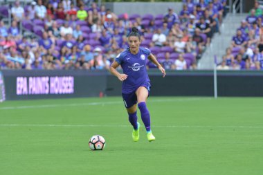 Orlando Pride 22 Nisan 2017 'de Orlando City Stadyumu' nda Washington Spirit 'e ev sahipliği yaptı..  