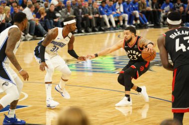 Orlando Magic 21 Nisan 2019 tarihinde Orlando Florida 'daki Amway Arena' da düzenlenen NBA Playoff 1 'de Toronto Rapçileri' ne ev sahipliği yapıyor..