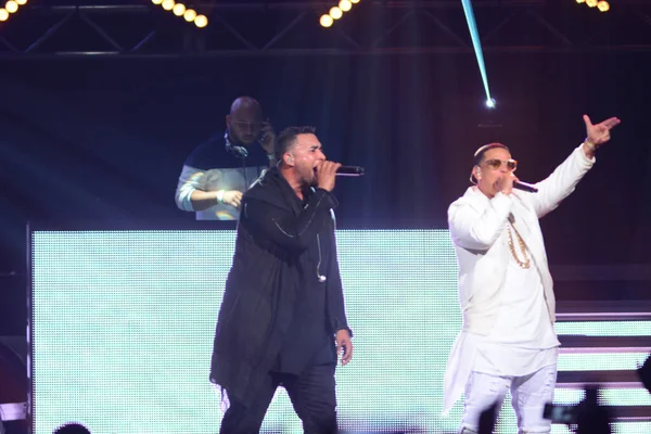 Baba Yankee ve Don Omar 7 Ağustos 2016 'da Orlando Florida' daki Amway Center 'da konser verdiler.. 