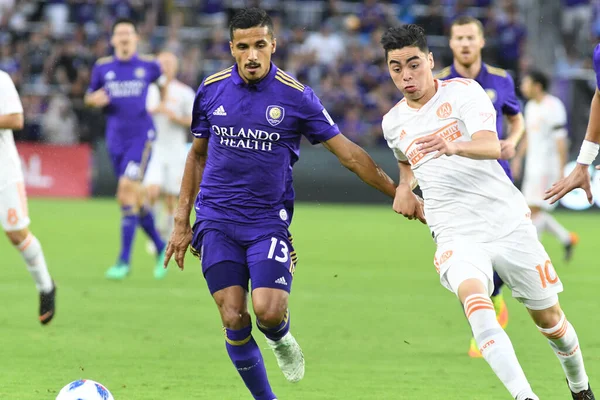 Orlando City 'den Mohamed El-Munir ve Atlanta' dan M. Almiron herkes için savaşıyorlar.. 