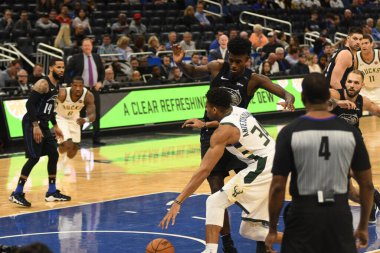Orlando Magic, 19 Ocak 2019 Cumartesi günü Orlando Florida 'daki Amway Arena' da Milwaukee Doları 'na ev sahipliği yapıyor..