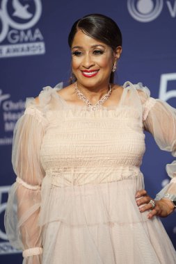 15 Ekim 2019 'da Nashville, Tennessee' deki Linbscome Üniversitesi 'nde verilen 50. GMA Dove Ödülleri sırasında kırmızı halı. 