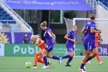 Orlando Pride sunucusu Houston Dash 23 Haziran 2016 'da Orlando Florida' daki Dünya Kampı Stadyumu 'nda..