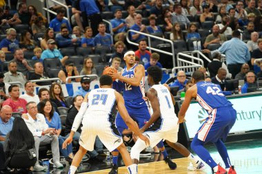Orlando Magic 13 Ekim 2019 'da Florida, Orlando' daki Amway Center 'da Philadelphia 76ers' a ev sahipliği yaptı.. 