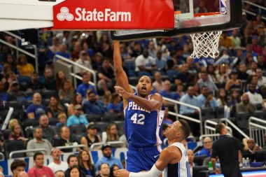 Orlando Magic 13 Ekim 2019 'da Florida, Orlando' daki Amway Center 'da Philadelphia 76ers' a ev sahipliği yaptı..