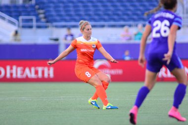Orlando Pride sunucusu Houston Dash 23 Haziran 2016 'da Orlando Florida' daki Dünya Kampı Stadyumu 'nda..