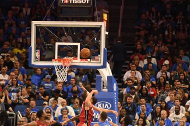 Orlando Magic 17 Ekim 2018 'de Orlando Florida' daki Amway Center 'da Miami Heat' i sunar..