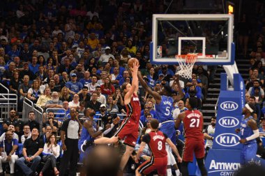 Orlando Magic 17 Ekim 2018 'de Orlando Florida' daki Amway Center 'da Miami Heat' i sunar..