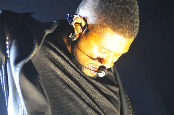 Singer Usher Treedt Het Amway Center Orlando Florida December 2014 — Stockfoto