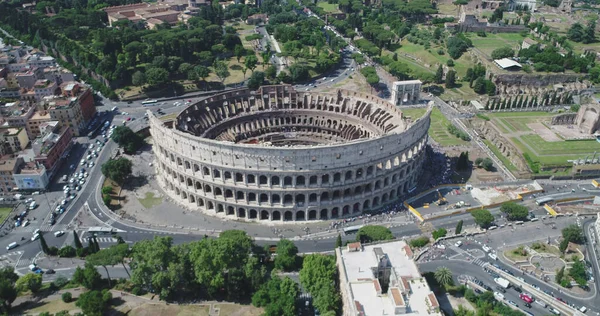 İtalya 'nın Roma' daki ünlü mezarının havadan görünüşü.. 