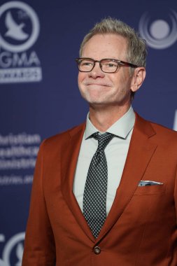 15 Ekim 2019 'da Nashville, Tennessee' deki Linbscome Üniversitesi 'nde verilen 50. GMA Dove Ödülleri sırasında kırmızı halı. 