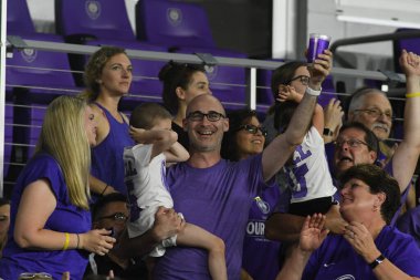 Orlando Pride, 23 Mayıs 2018 'de Orlando Florida' daki Exploria Stadyumu 'nda Kuzey Carolina Cesareti' ne ev sahipliği yapmaktadır..  