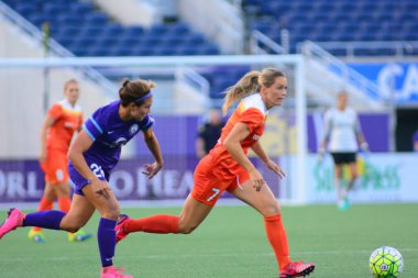 Orlando Pride sunucusu Houston Dash 23 Haziran 2016 'da Orlando Florida' daki Dünya Kampı Stadyumu 'nda..