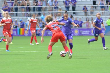 Orlando Pride 22 Nisan 2017 'de Orlando City Stadyumu' nda Washington Spirit 'e ev sahipliği yaptı..  