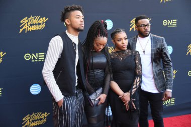 24 Mart 2018 Cumartesi günü Las Vegas 'taki Orleans Resort' ta düzenlenen 33. Yıldız Ödülleri Kırmızı Halı sırasında ünlüler.