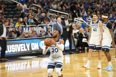 Orlando Magic 28 Şubat 2020 tarihinde Orlando Florida 'da Amway Center' da Minnesota Timberwolves 'a ev sahipliği yapar..  