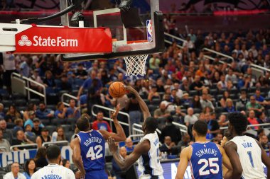 Orlando Magic 13 Ekim 2019 'da Florida, Orlando' daki Amway Center 'da Philadelphia 76ers' a ev sahipliği yaptı.. 
