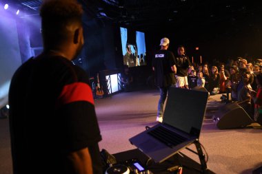 Crossover Kilisesi, 6 Ekim 2018 'de Tampa Florida' daki Crossover Kilisesi 'nde iki yıllık lezzet festivaline ev sahipliği yapıyor..  