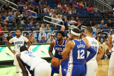 Orlando Magic 13 Ekim 2019 'da Florida, Orlando' daki Amway Center 'da Philadelphia 76ers' a ev sahipliği yaptı.. 