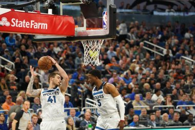 Orlando Magic 28 Şubat 2020 tarihinde Orlando Florida 'da Amway Center' da Minnesota Timberwolves 'a ev sahipliği yapar..  