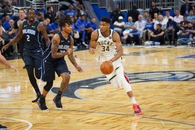 Orlando Magic, Orlando, Florida, ABD 'deki Amway Center' da Milwaukee Bucks 'a ev sahipliği yapıyor. 1 Kasım 2019.  