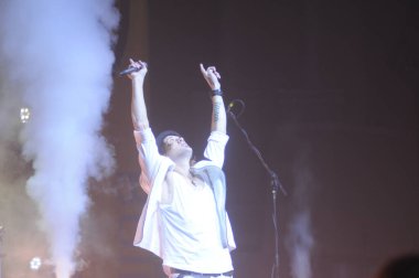 4 Kasım 2012 'de Oviedo, FL, ABD' deki First Baptist Kilisesi 'nde Hıristiyan Gruplar ve Bina 429 gösteri