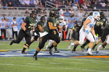 Kuzey Carolina 29 Aralık 2015 tarihinde Orlando Florida 'daki Kamp Dünya Stadyumu' nda oynanan Russell Atletizm Kupası 'nda Baylor ile karşılaşacak.. 