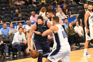 Orlando Magic 10 Ekim 2018 tarihinde Orlando Florda 'daki Amway Center' da Memphis Grizzilies 'e ev sahipliği yaptı..  