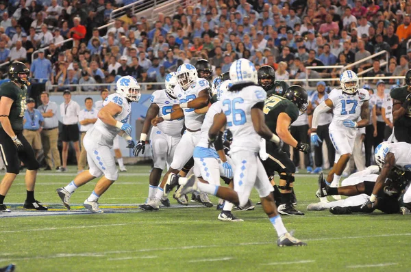 Kuzey Carolina 29 Aralık 2015 tarihinde Orlando Florida 'daki Kamp Dünya Stadyumu' nda oynanan Russell Atletizm Kupası 'nda Baylor ile karşılaşacak..