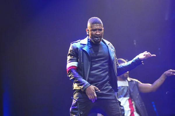 Singer Usher Виступає Amway Center Орландо Флориді Грудня 2014 Року — стокове фото