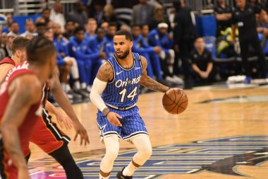 Orlando Magic 17 Ekim 2018 'de Orlando Florida' daki Amway Center 'da Miami Heat' i sunar..