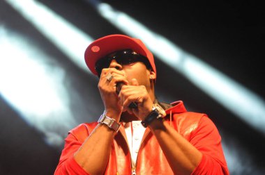 R & B Şarkıcıları Keith Sweat, Jagged Edge, Dru Hill ve Sisqo 15 Kasım 2014 'te Orlando Florida' daki CFE Arena 'da sahne aldılar..  